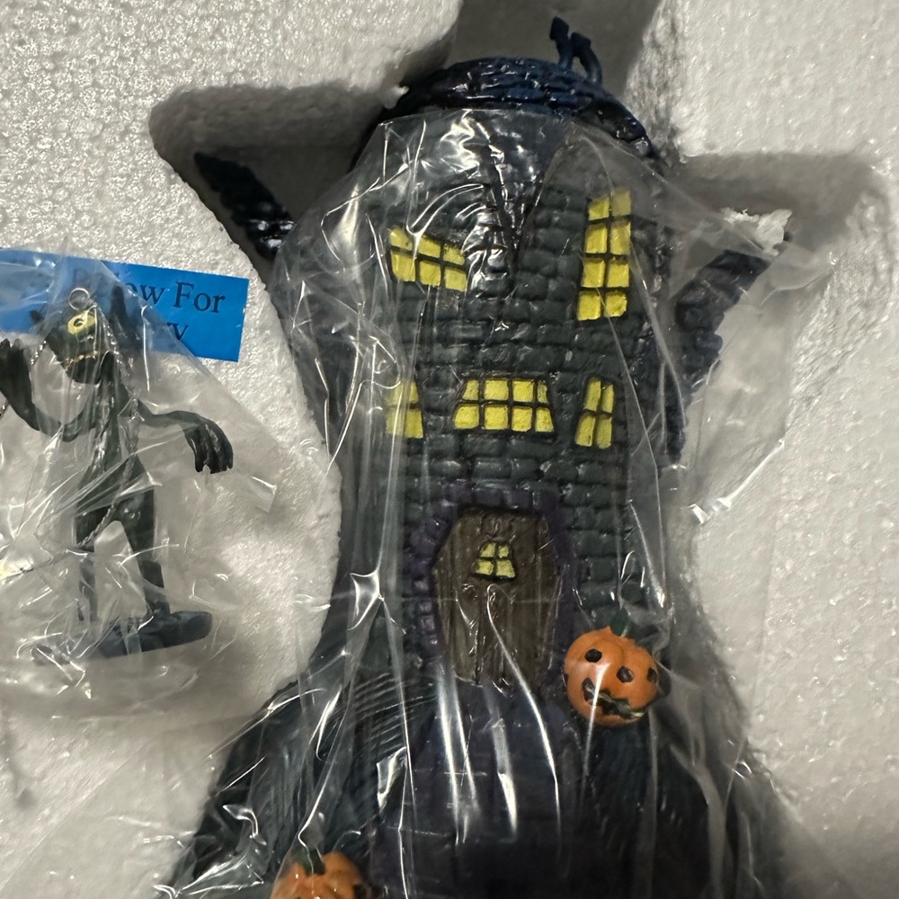 nightmare before christmas bat house hawthorne village - Picture 5 of 7